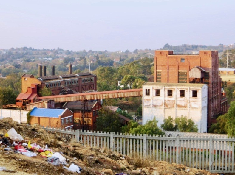 Egoli Gas from Cottesloe Hill Kathy Munro 2018.jpg The Heritage